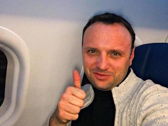 Изгнанный из американского самолета за «оккупацию Крыма» россиянин пригрозил судом